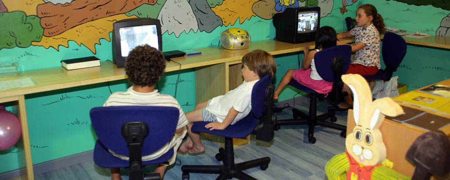 QU&Eacute; HACER - Mini club infantil &middot; Sport Hotels Andorra