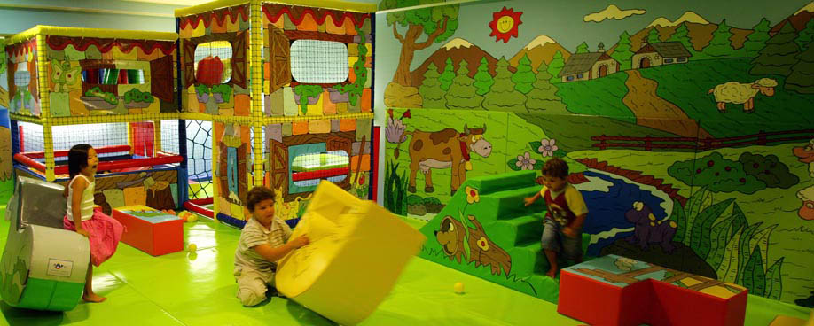 QU&Eacute; HACER - Mini club infantil &middot; Sport Hotels Andorra
