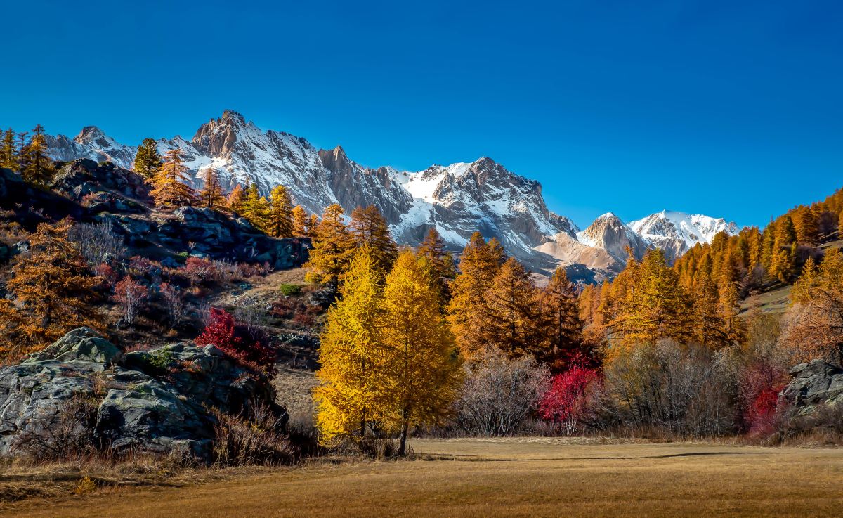 Routes through Andorra in spring